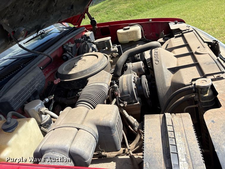 image for item DY0842 1994 Chevrolet C1500 Ext. Cab pickup truck