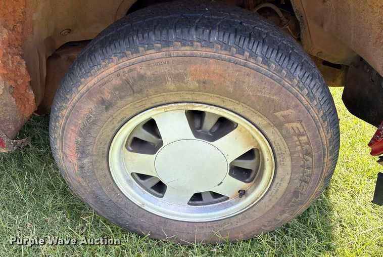 image for item DY0842 1994 Chevrolet C1500 Ext. Cab pickup truck