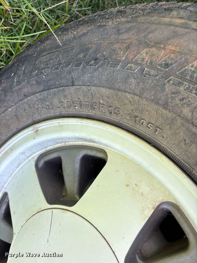 image for item DY0842 1994 Chevrolet C1500 Ext. Cab pickup truck