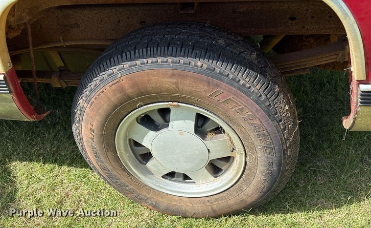 image for item DY0842 1994 Chevrolet C1500 Ext. Cab pickup truck