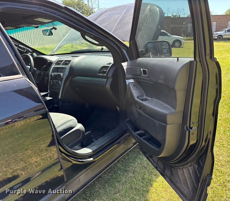 image for item DY0844 2014 Ford Explorer Police Interceptor SUV