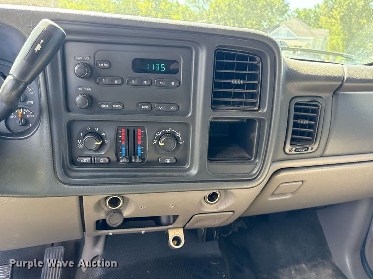 image for item DY0845 2005 Chevrolet Tahoe SUV