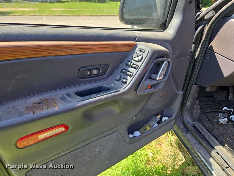 image for item DY0848 1999 Jeep Grand Cherokee SUV