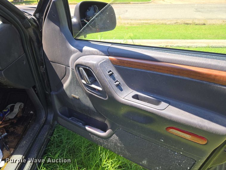 image for item DY0848 1999 Jeep Grand Cherokee SUV