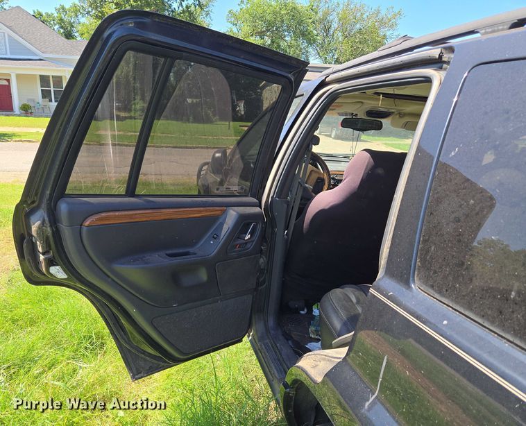 image for item DY0848 1999 Jeep Grand Cherokee SUV