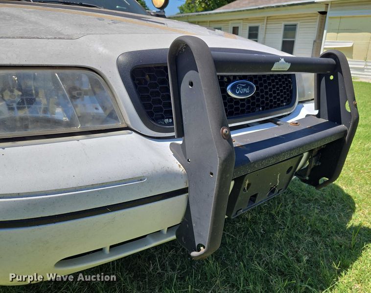 image for item DY0849 2008 Ford Crown Victoria Police Interceptor 
