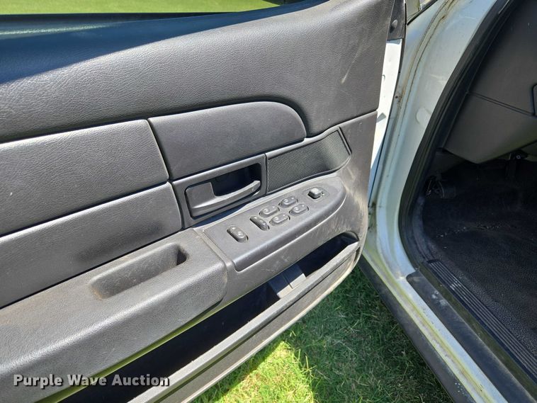 image for item DY0849 2008 Ford Crown Victoria Police Interceptor 