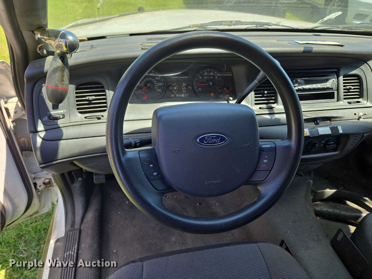 image for item DY0849 2008 Ford Crown Victoria Police Interceptor 