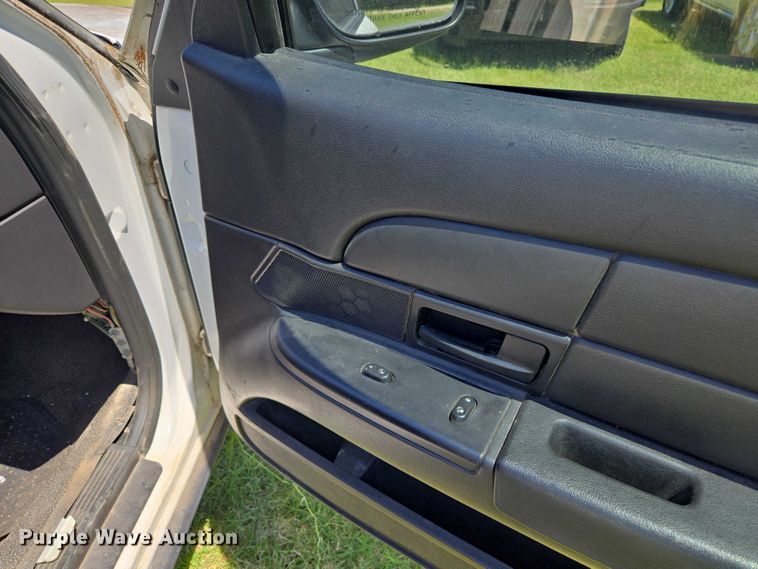 image for item DY0849 2008 Ford Crown Victoria Police Interceptor 