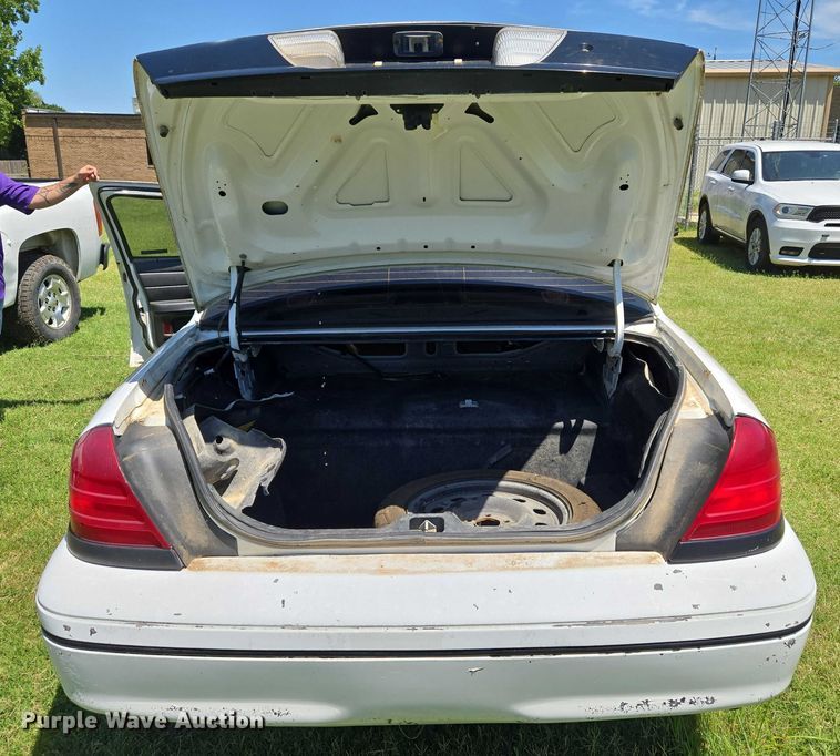 image for item DY0849 2008 Ford Crown Victoria Police Interceptor 