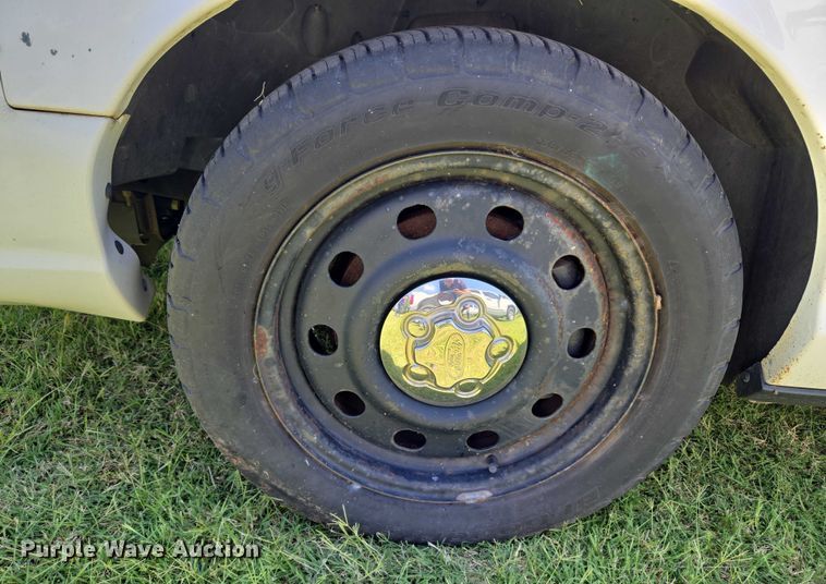 image for item DY0849 2008 Ford Crown Victoria Police Interceptor 