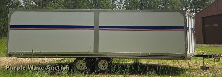 image for item DY0978 2004 H&S ENC-V8620A enclosed snowmobile trailer