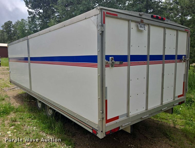 image for item DY0978 2004 H&S ENC-V8620A enclosed snowmobile trailer