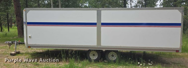 image for item DY0978 2004 H&S ENC-V8620A enclosed snowmobile trailer