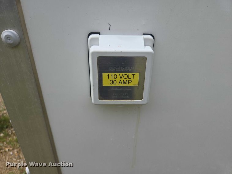 image for item DY0978 2004 H&S ENC-V8620A enclosed snowmobile trailer