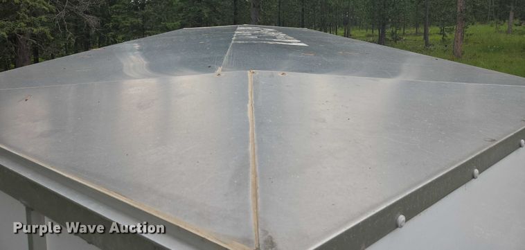 image for item DY0978 2004 H&S ENC-V8620A enclosed snowmobile trailer