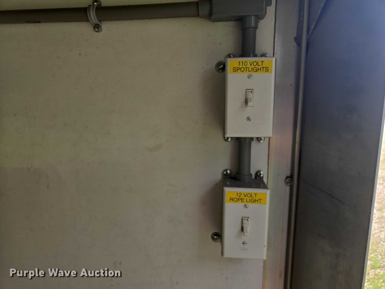 image for item DY0978 2004 H&S ENC-V8620A enclosed snowmobile trailer