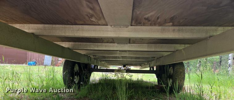 image for item DY0978 2004 H&S ENC-V8620A enclosed snowmobile trailer