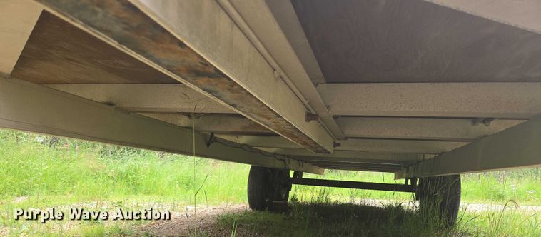 image for item DY0978 2004 H&S ENC-V8620A enclosed snowmobile trailer