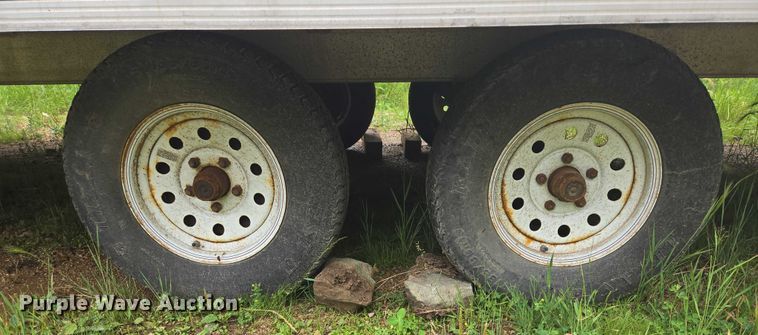 image for item DY0978 2004 H&S ENC-V8620A enclosed snowmobile trailer