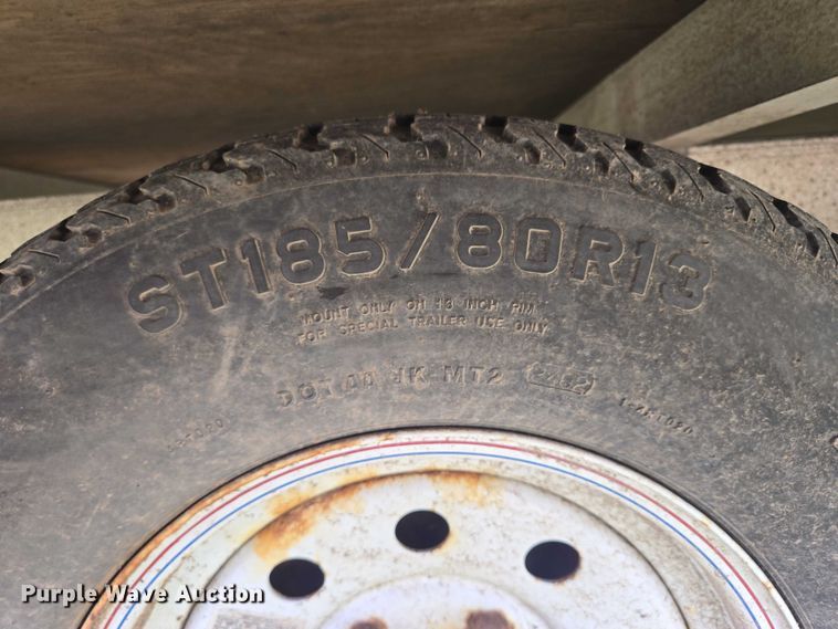 image for item DY0978 2004 H&S ENC-V8620A enclosed snowmobile trailer