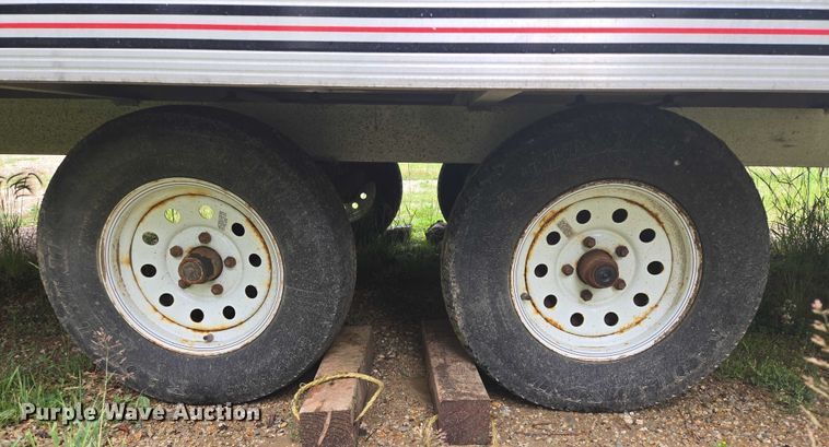 image for item DY0978 2004 H&S ENC-V8620A enclosed snowmobile trailer