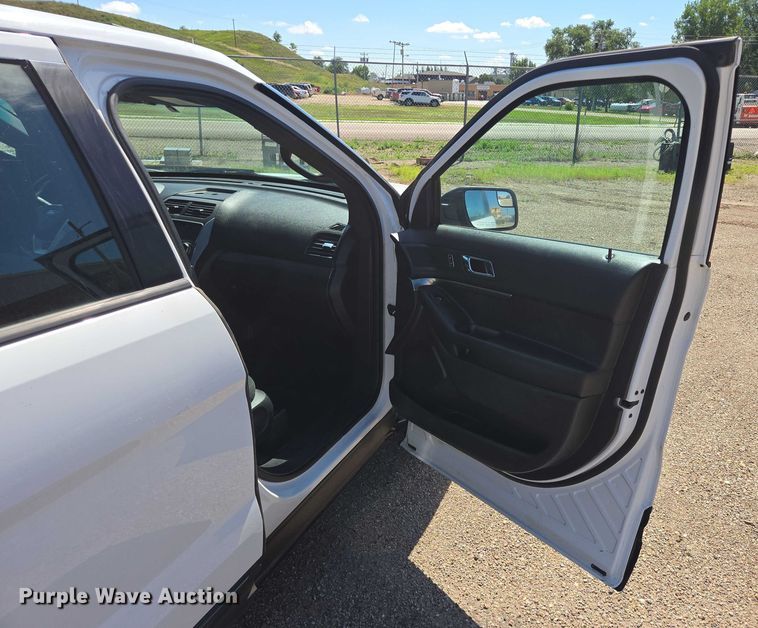 image for item DY0985 2015 Ford Explorer Police Interceptor SUV