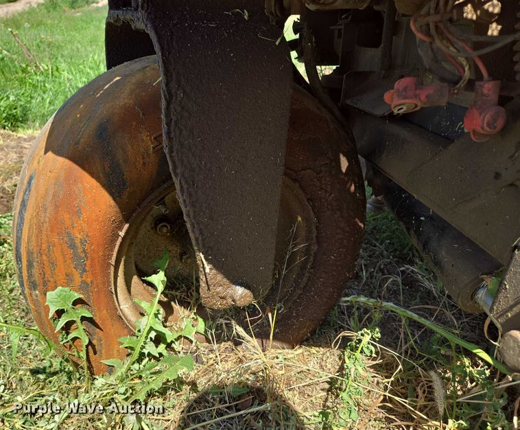 image for item DY0989 (4) lawn mowers