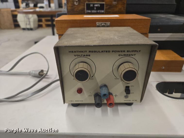 image for item DY0996 Assorted lab equipment