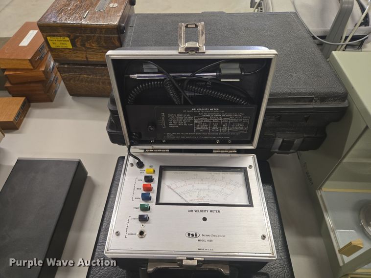 image for item DY0996 Assorted lab equipment