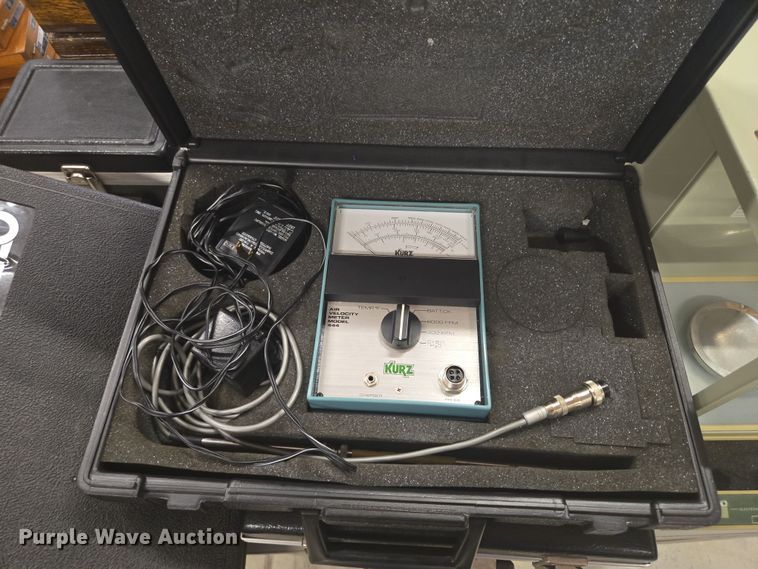 image for item DY0996 Assorted lab equipment