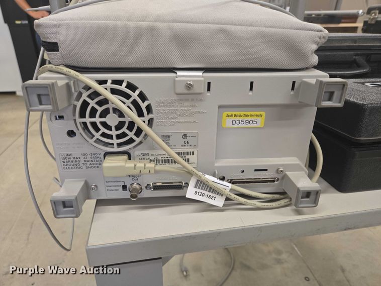 image for item DY0996 Assorted lab equipment