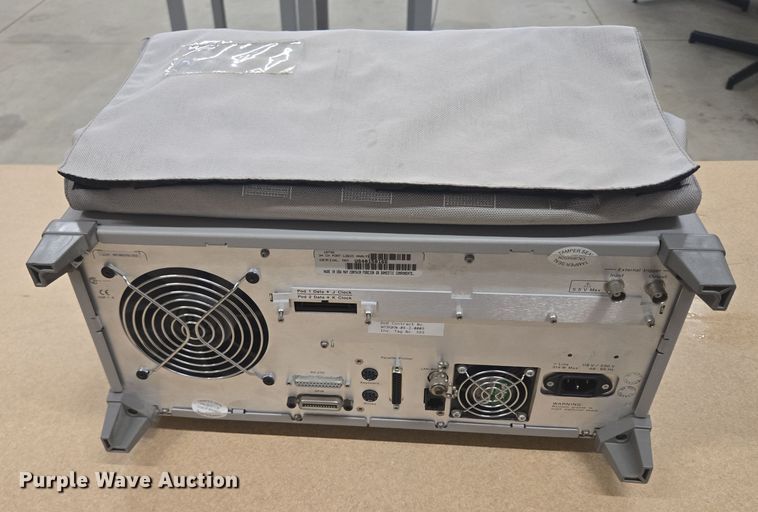 image for item DY0998 Hewlett Packard Logic  analyzer