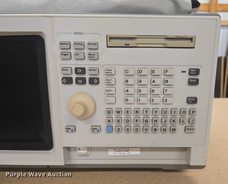 image for item DY0998 Hewlett Packard Logic  analyzer