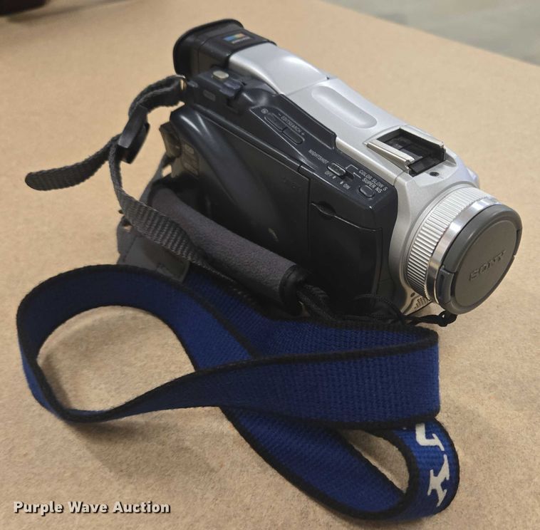 image for item DY0999 Sony 120x digital video camera 