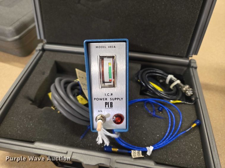 image for item DY1000 (2) PCB Piezotronics 482A power supplies