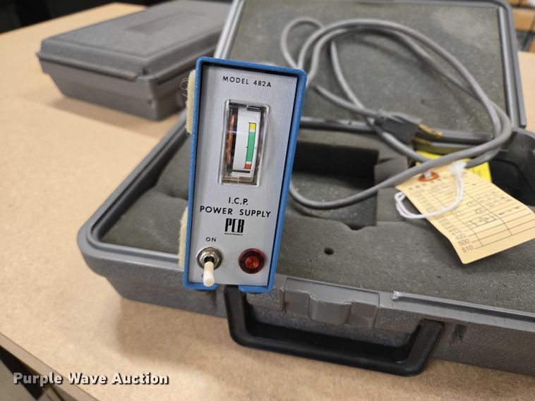 image for item DY1000 (2) PCB Piezotronics 482A power supplies