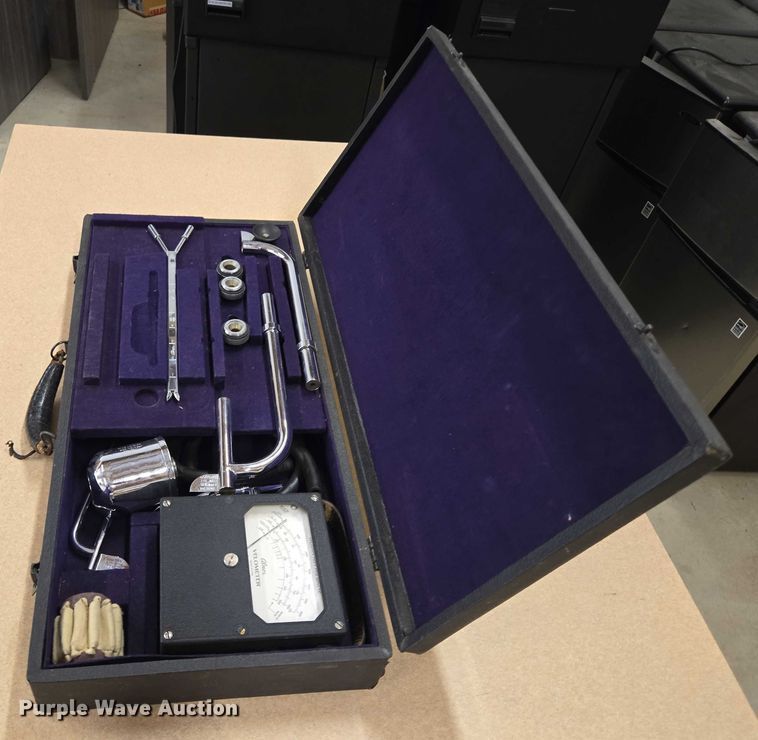 image for item DY1002 Alnor velometer