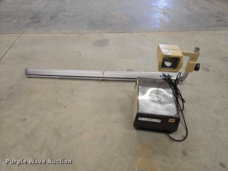 image for item DY1003 3M 313 projector 