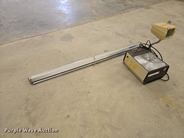 image for item DY1003 3M 313 projector 