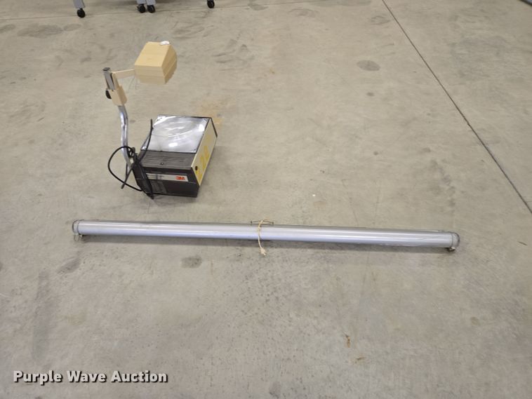 image for item DY1003 3M 313 projector 