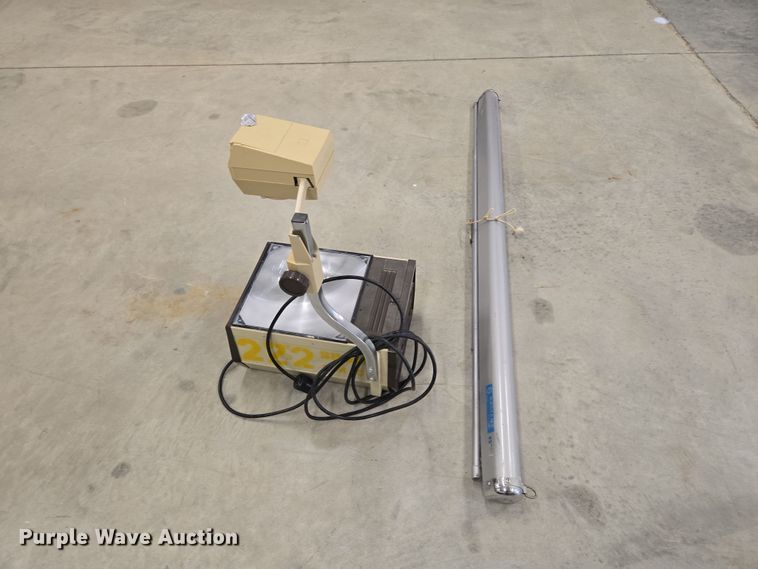 image for item DY1003 3M 313 projector 