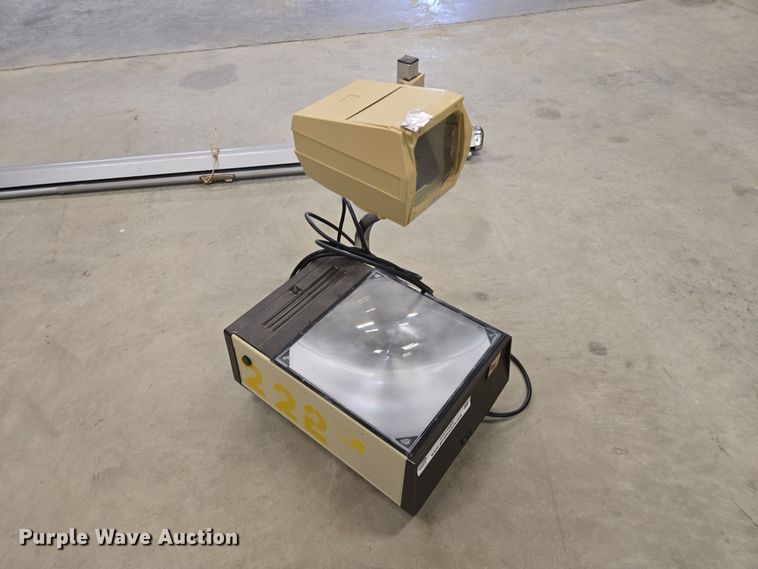 image for item DY1003 3M 313 projector 