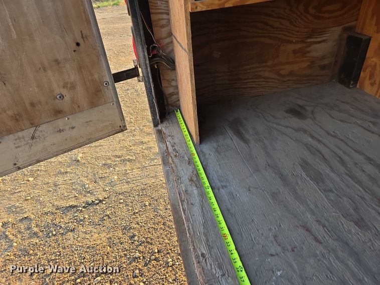 image for item DY1006 1997 Avenger enclosed cargo trailer