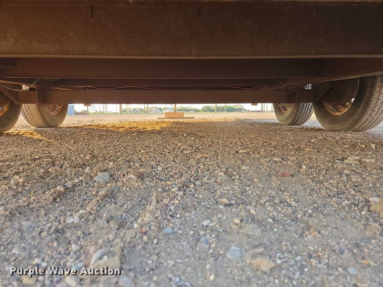 image for item DY1006 1997 Avenger enclosed cargo trailer