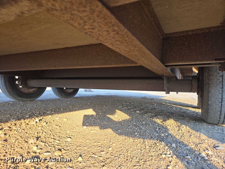 image for item DY1006 1997 Avenger enclosed cargo trailer