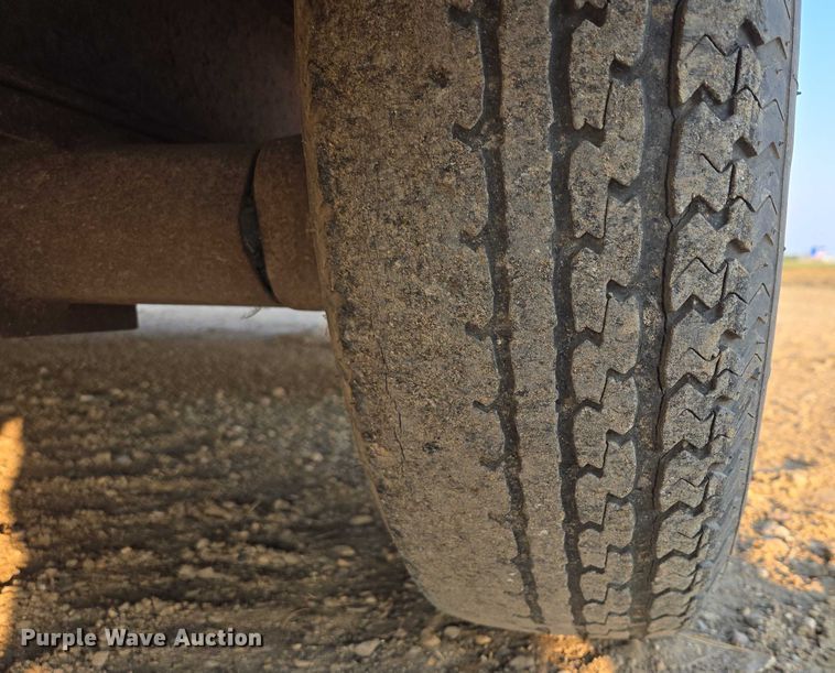 image for item DY1006 1997 Avenger enclosed cargo trailer