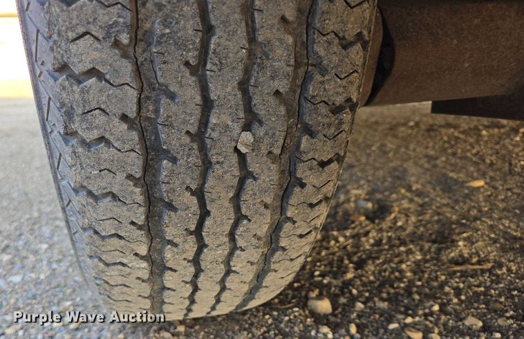 image for item DY1006 1997 Avenger enclosed cargo trailer