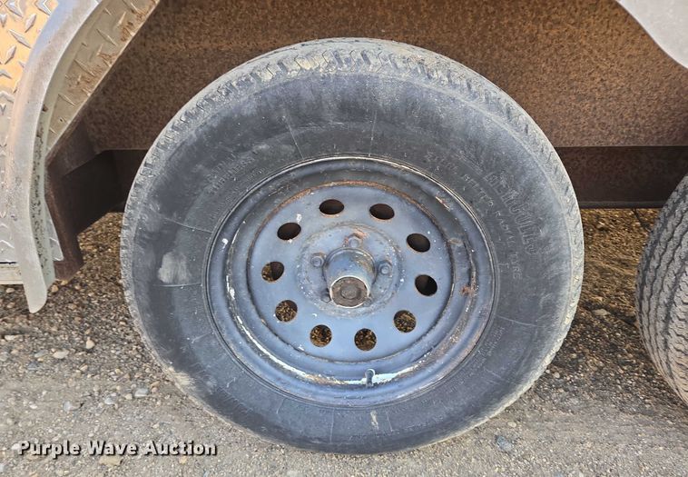 image for item DY1006 1997 Avenger enclosed cargo trailer