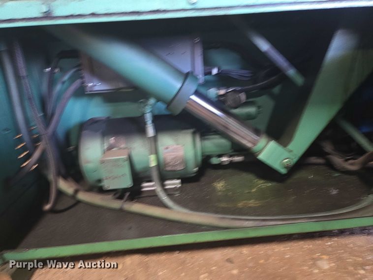 image for item DY1008 Piranha P50 iron worker